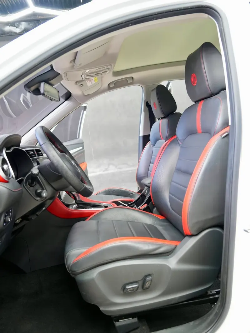 2025 MG ZS 1.5 MCE LUX CVT