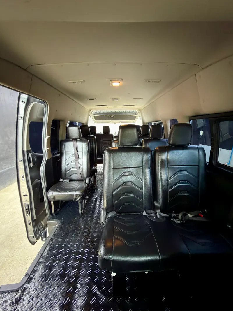 2025 Nissan Urvan NV350 Premium A/T