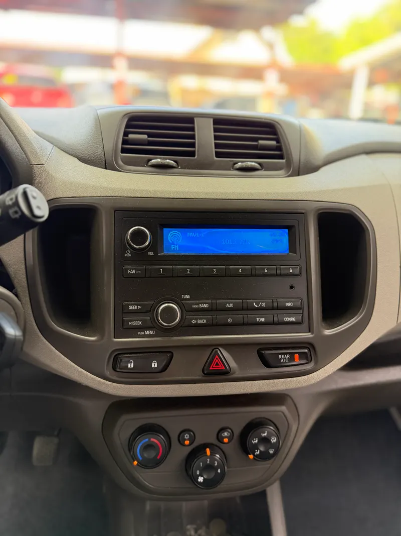 2015 Chevrolet Spin LS M/T 