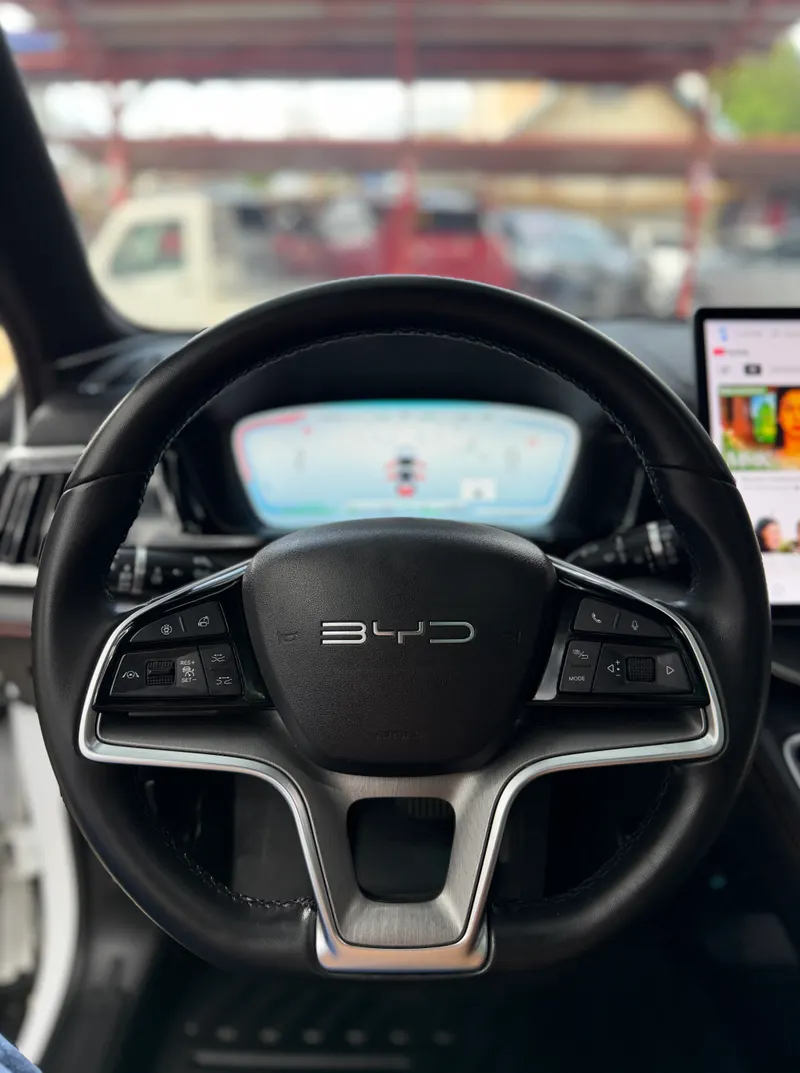 2025 BYD Sealion 6 DM-i 
