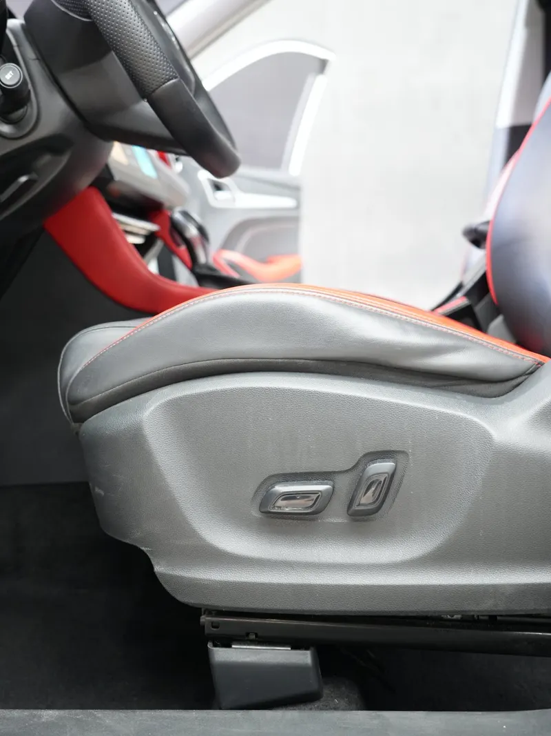 2025 MG ZS 1.5 MCE LUX CVT