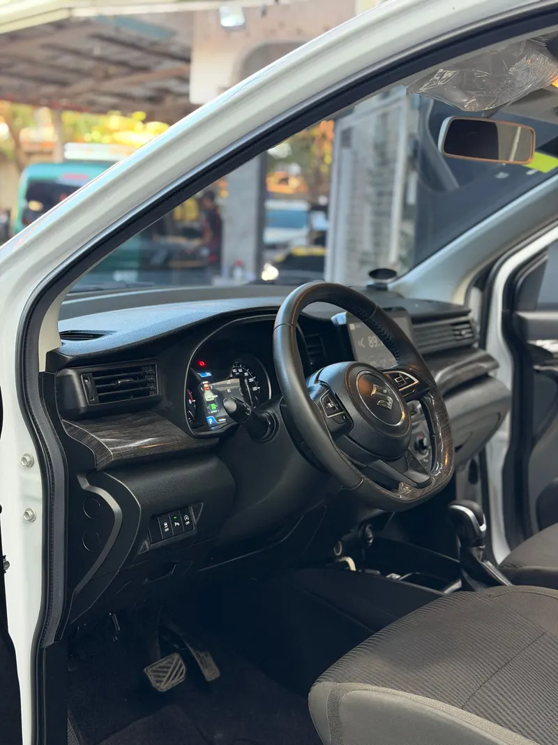 2025 Suzuki Ertiga 1.5 GLX Hybrid AT